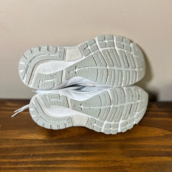 Brooks Womens White Adrenaline GTS 21 Athletic Running Shoes US 7.5 D WIDE - Picture 6 of 6